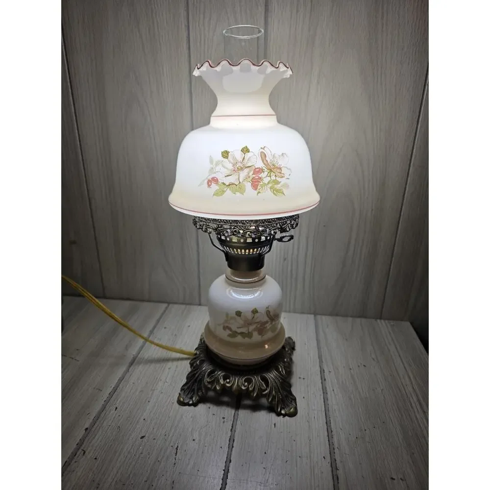 Vtg Hurricane Parlor Desk Lamp Roses Rose Hips Berries Metal Base Stand 15.5”